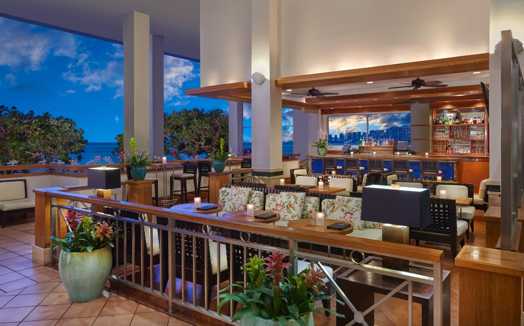Kaimana Beach Hotel Honolulu Exterior photo